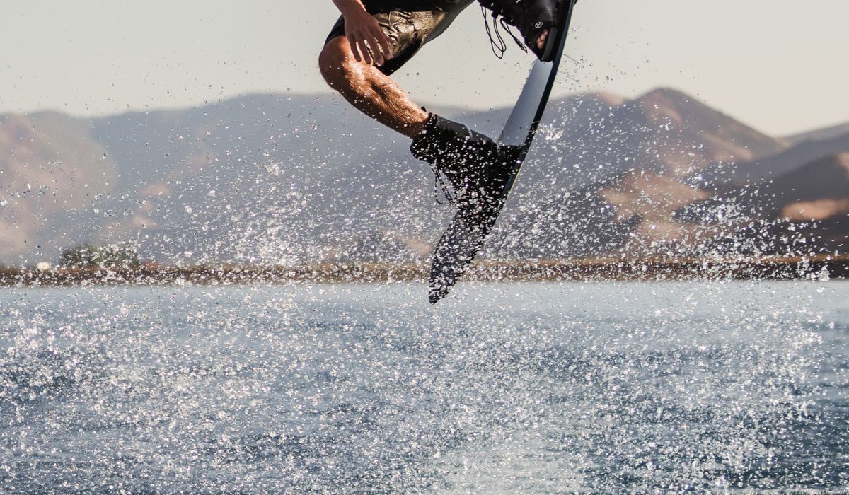 Comparing Wakesurf Board Shapes for UK Lakes